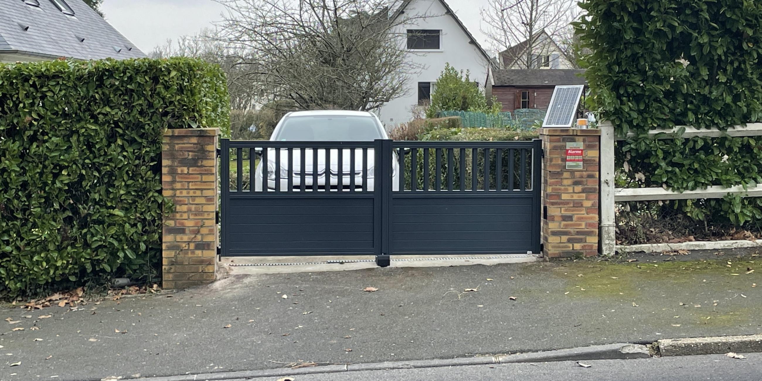 Portail aluminium droit